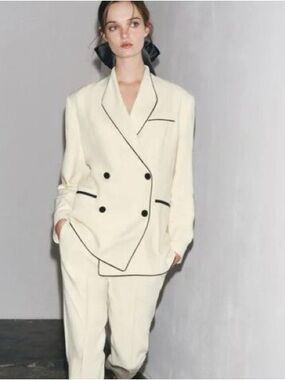 NWOT Zara ZW Collection Double-Breasted Cream Blazer with Contrast Trims Piping